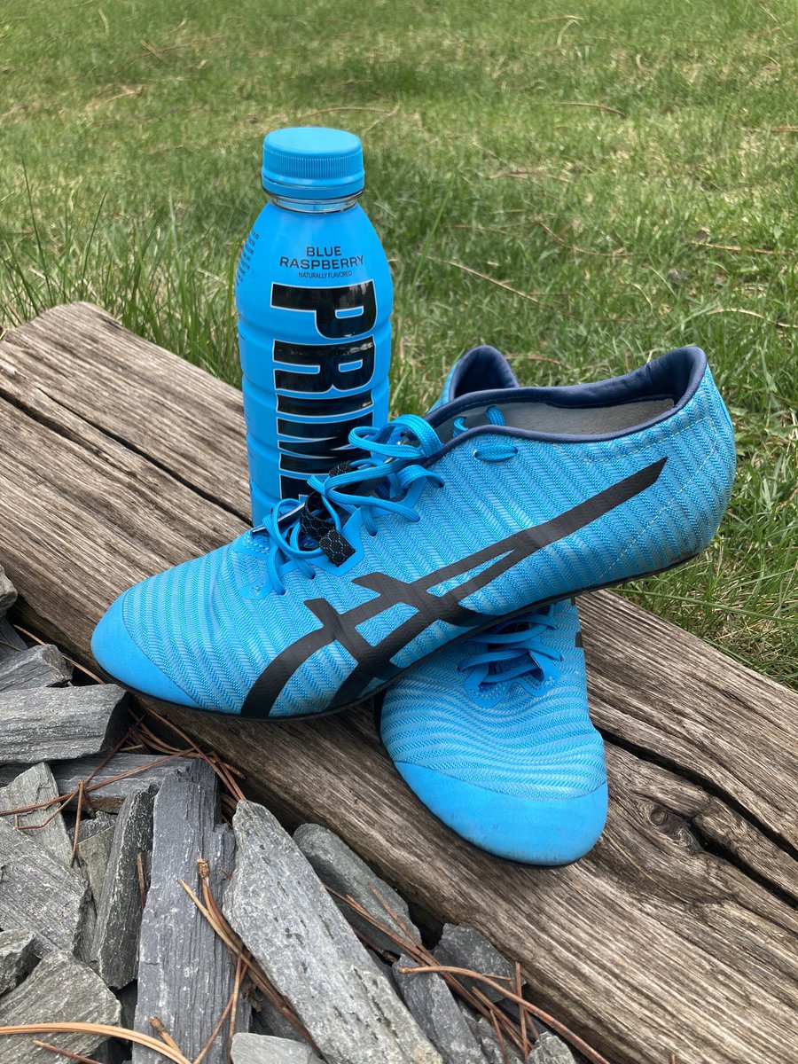 YourLocalTeens's tweet photo. @PrimeHydrate You already know I'm going with blue razz https://t.co/Bi5fNpYNf7