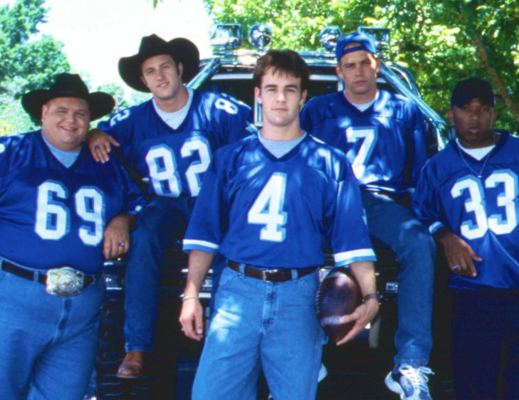 mundodelovoide's tweet photo. El mejor equipo de High School de todos los tiempos … #VarsityBlues #LVAF https://t.co/iGRAmYU1Jn