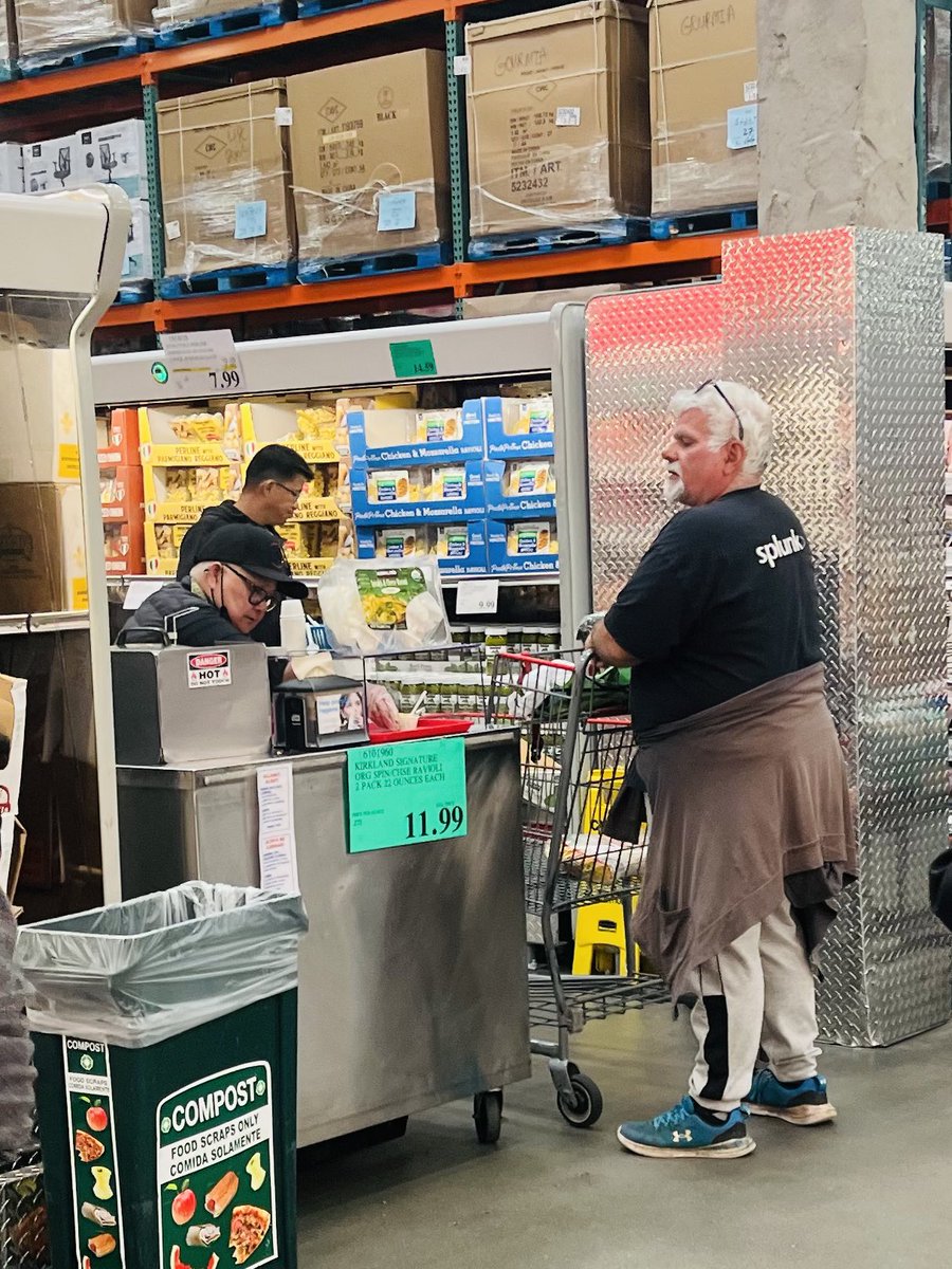 Homecmk's tweet photo. @Costco #SampleQueen Queen started using his cart to block others from sampling https://t.co/cPUb5NAa8x