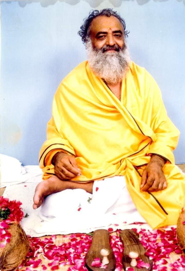 <a href="/asharamjibapu_/">Sant Shri Asharamji Bapu</a> 🌷🌷जय गुरूदेवा🌷🌷
 #गुरूदेवा के दरबार में, प्रेम रंग बरसे अपार...
शरण हो जाए इनकी जो, हो जाये भव से पार..
🌺🕉🌺जय गुरुदेव🌺🕉🌺