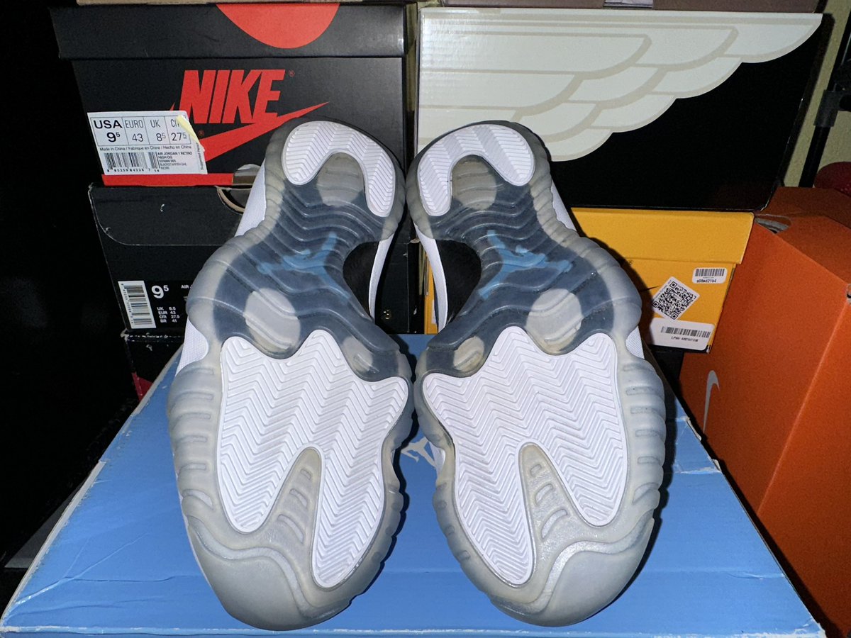 tf_ikon's tweet photo. @sneakerfiles Pantones may not be the best, but they’re my favorite https://t.co/WKaQNxbJ4s