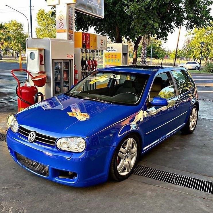 fierros_al_piso's tweet photo. Golf GTI https://t.co/mFcfw853JT