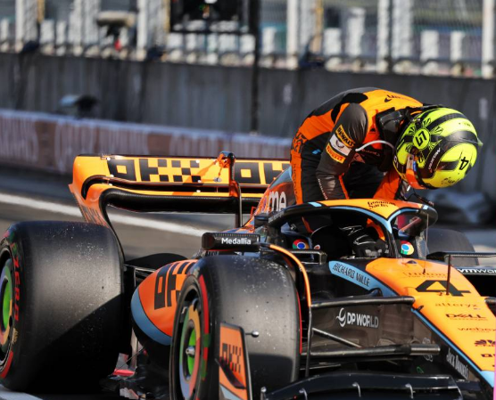 Formula0_versee's tweet photo. CHARLES LECLERC FAZ UMA DAS MAIORES ATUAÇÕES DE TODOS OS TEMPOS E VENCE O GRANDE PREMIO DA BELGICA DE 2022!!!

O Piloto Monegasco da @McLaren_ZERO segura @Yuki_Fzero no fim, onde mais uma vez o japonês sai frustrado por não ter conseguido sua primeira vitória!!!

@LewisHamilton0F soma pontos importantes chegando na P3 e @ArrowsF1V se recupera pela P4!!!

QUE CORRIDA!!!