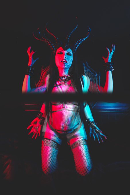 Should I post uncensored work here 🤔 No, probably not.  Photo by wikked twist media https://t.co/So0