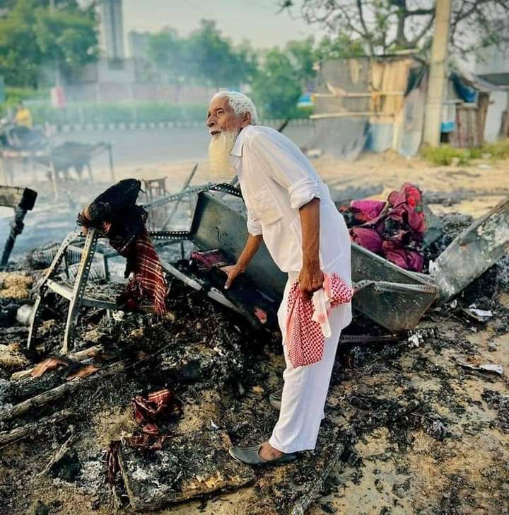 CorenaGo's tweet photo. मेरा घर जलाने वाले मुझे फिक्र है तेरी भी  !          
हवा का रुख जो बदला तेरा घर भी जल न जाए कहीं!!
#Haryanaviolence https://t.co/ETjQq1mrb7