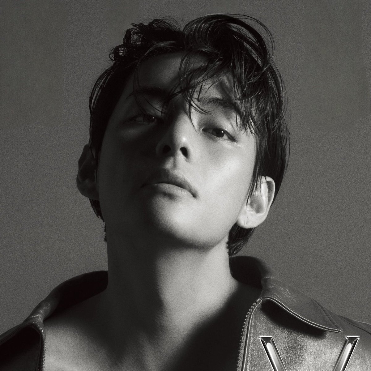[NEWS] #V on his upcoming Album

"I'm nervous but happy, This album is full of my tastes. There will be plenty to see. I prepared it thinking that ARMYs would be happy, so please look forward to it. You will be able to see a new side of V as a solo singer, different from BTS's V”