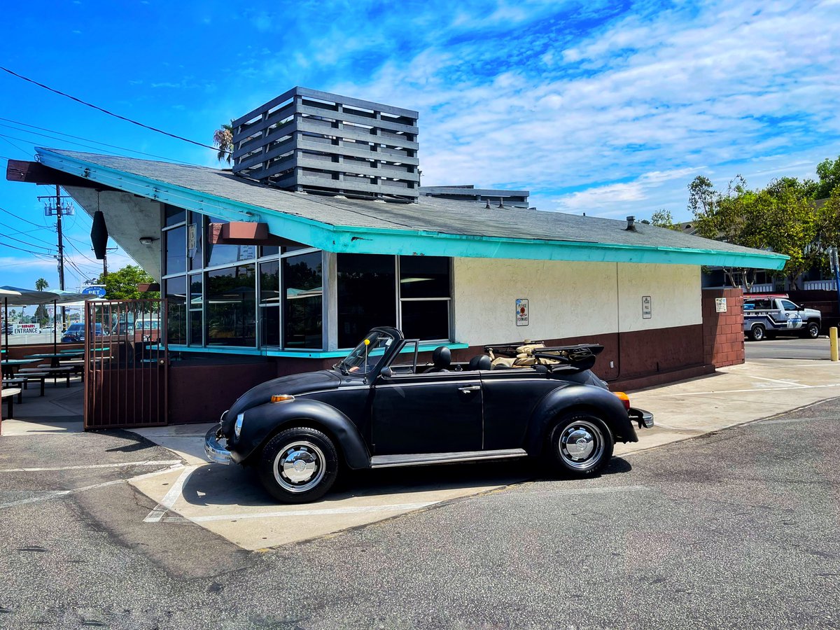 Vintageclash's tweet photo. The come up was real… still a ways to go… refuses to die! #aircooled #fuelinjected #superbeetle #volkswagen #ratrod #mooneyes https://t.co/F0qdgDBnW1