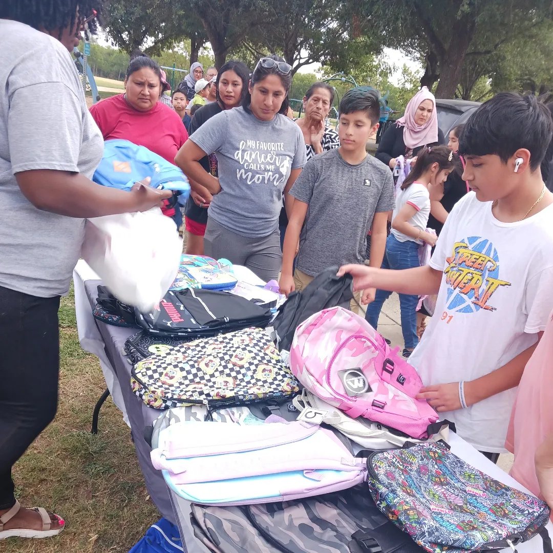 BooksByAmberATX's tweet photo. Backpack Giveaway was a success! Had a line of people before we even arrived and ran our of backpacks within the first 10 minutes! https://t.co/dsMJCgiCWT