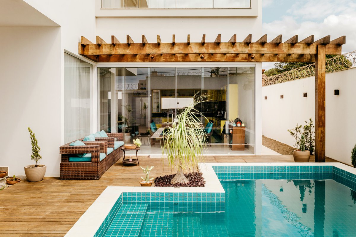 TileCenterUsa's tweet image. Dive into Luxury: Tile Center's Pool &amp;amp; Patio Collection! 🏊‍♀️🌴 Elevate your outdoor space with stunning tiles. Explore at tilecenterusa.com/products/ceram… or visit our store! 🏠✨ #TileCenter #PoolTiles #PatioTiles #OutdoorLiving #TransformYourSpace #VisitUs