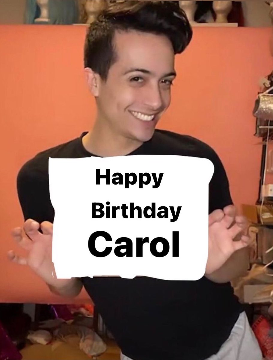 We want to wish a very happy birthday to @itscarolnali ✨🤍🎉 Thank u for being such an amazing fan. La familia Foxx and las Chami babies love u 💖