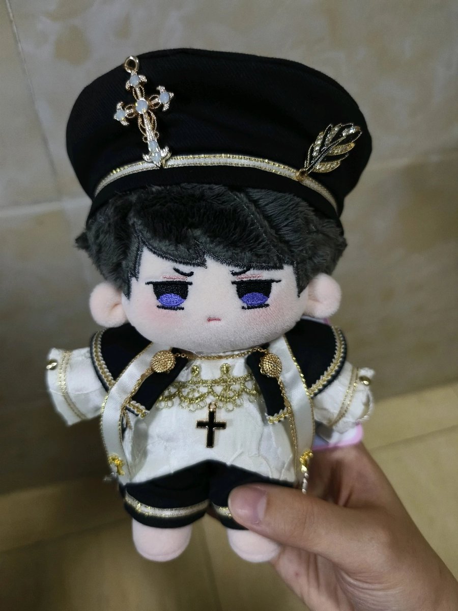 15cm 현물로 받아볼 수 있어요!

x.com/Eirene__0/stat…