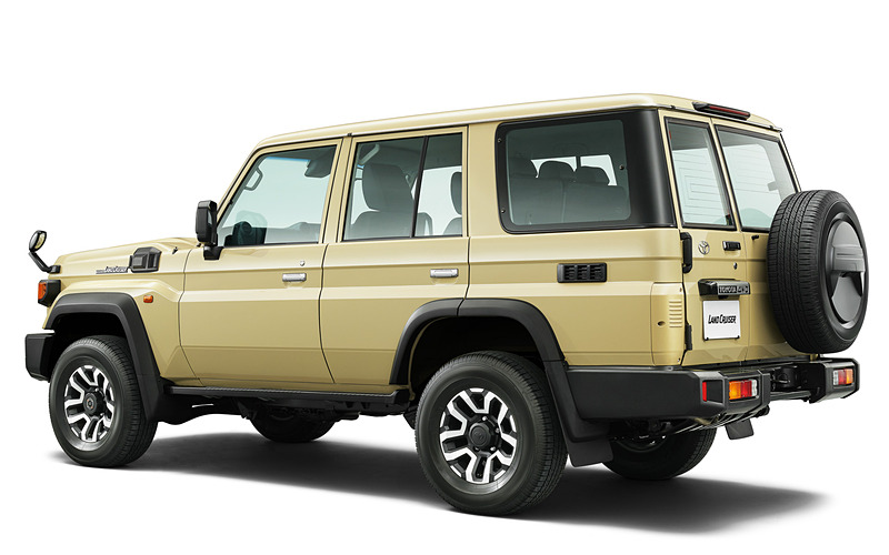 car_watch's tweet photo. トヨタ、「ランドクルーザー“70”」を今冬に日本再導入 エンジンは2.8リッター直噴ターボディーゼルに https://t.co/WOu4g0G35z #TOYOTA #トヨタ #ランドクルーザー https://t.co/hWWLEcde0o