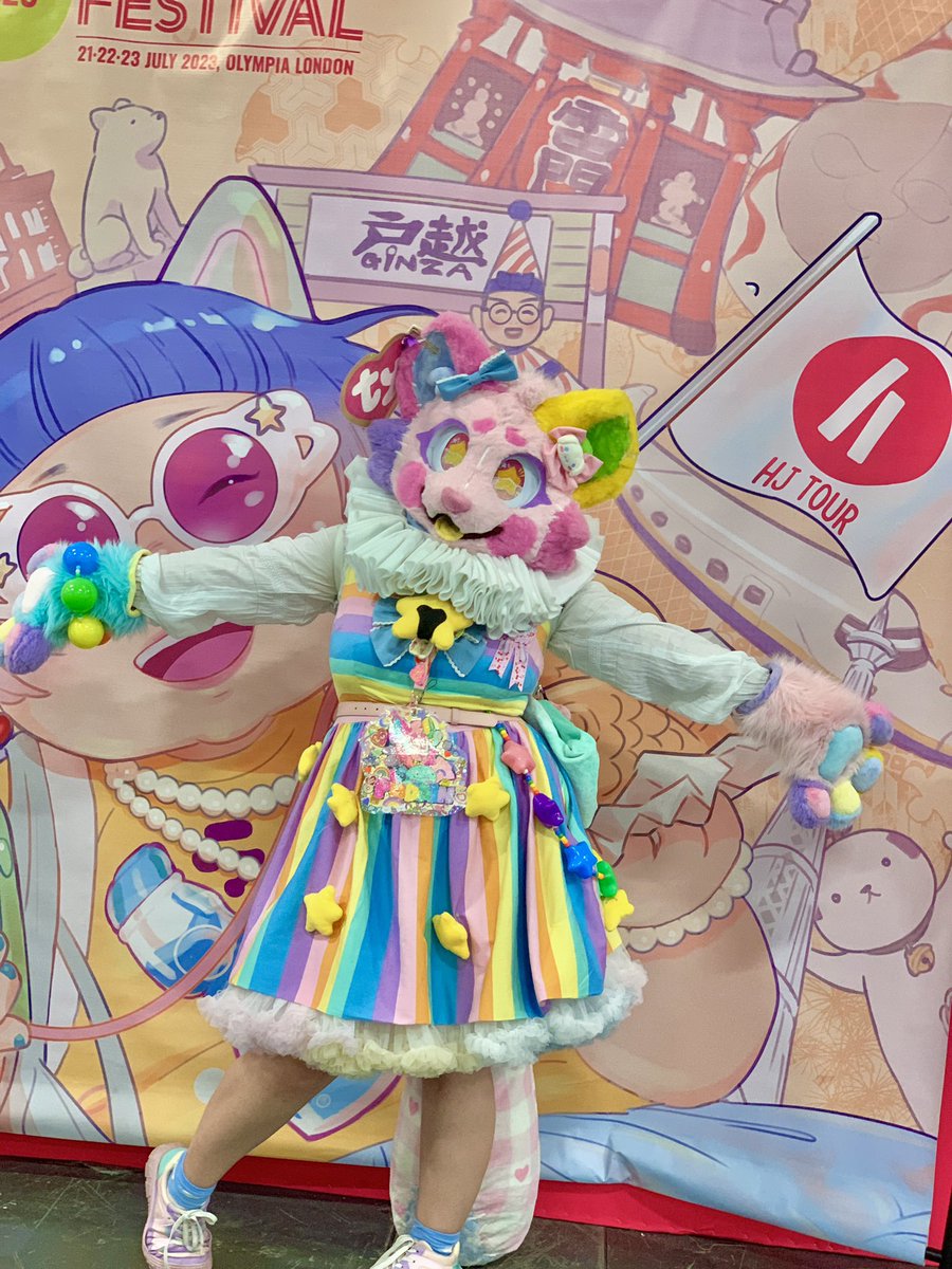 KiwiMarten's tweet image. Just realised I never made a post about it but we had the best time at @HYPERJAPANevent with the always wonderful @puddinplush!  We could barely move without being stopped for photos! If anyone took photos with us I’d love to see!!! #hyperjapan