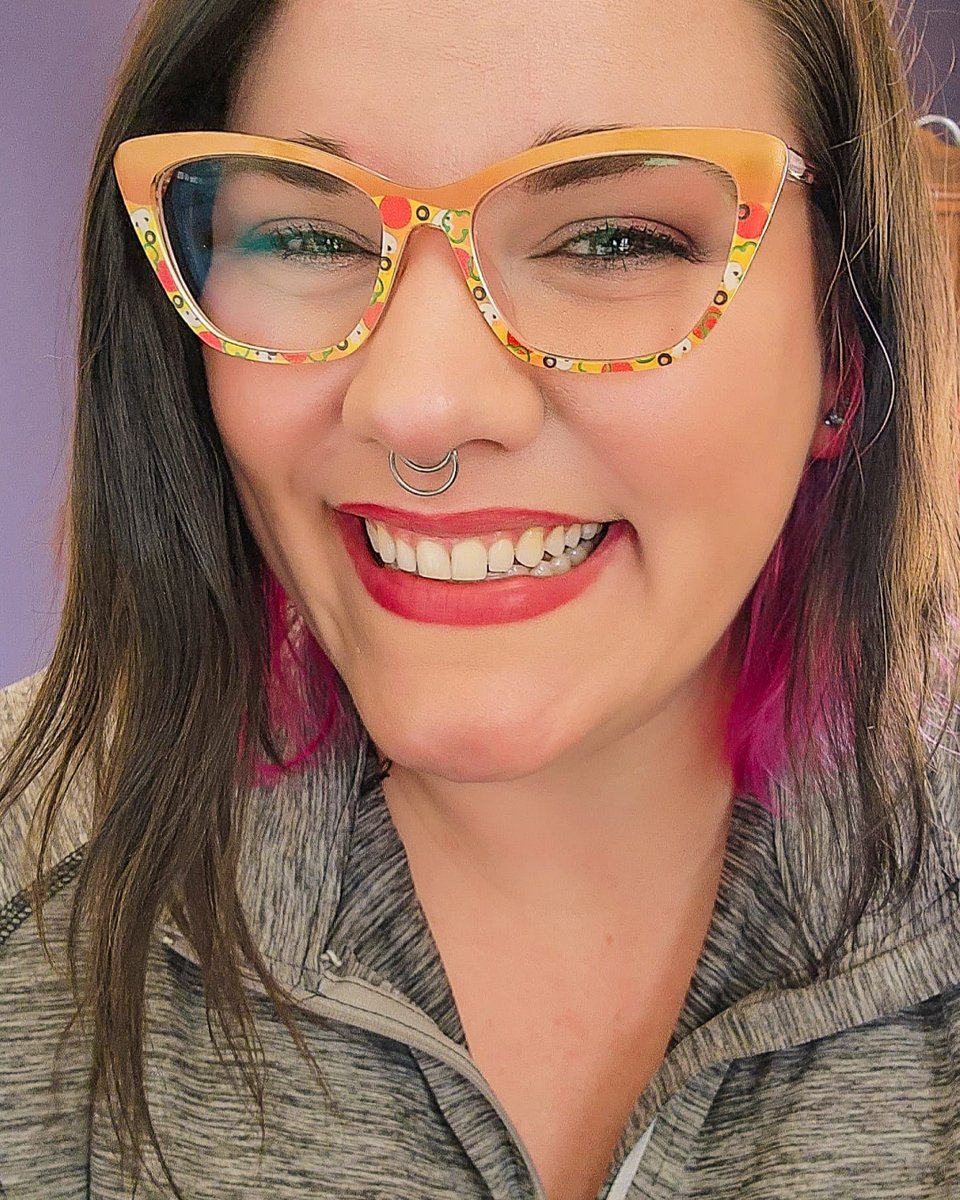 PairEyewear's tweet photo. Redefine your style by adding a splash of personality to your look! 🤩🔥
Which style from our Express Yourself collection is your favorite? 🎨
(📸: Brii Marto, Chante Marie, Jessica Gregory Patton, Jason Donley) #PairFam #TheWanda #TheKirby https://t.co/gsRFYI2ZjB
