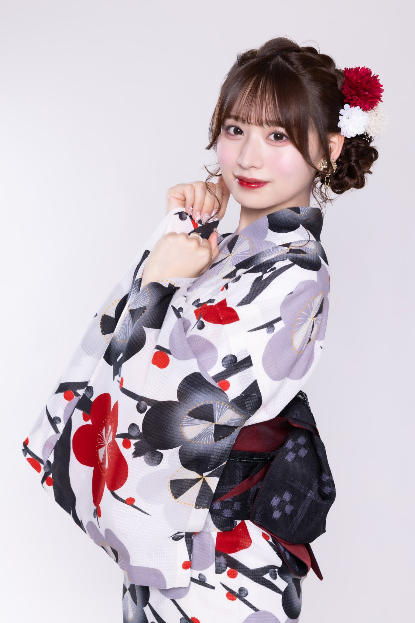 CANDY TUNE 浴衣すきくじ 【立花琴未】見返り美人タペストリー CANDY TUNE・立花琴未】息をのむほど可愛い♡大人に盛れる浴衣