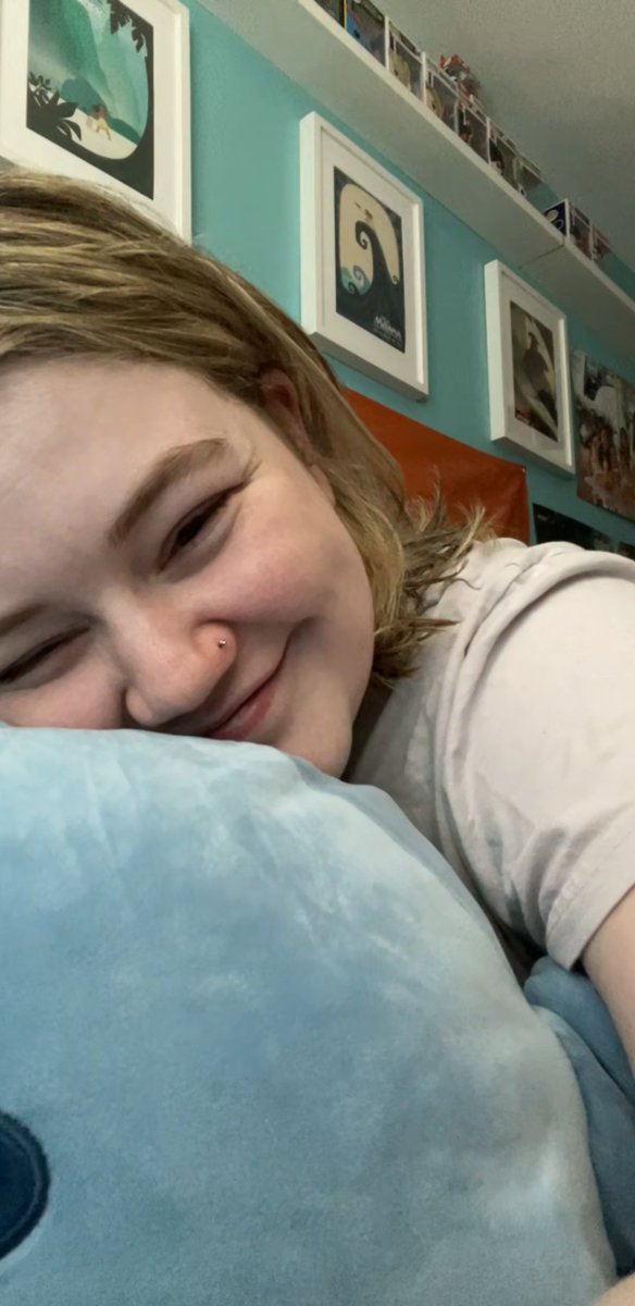daechirak's tweet photo. happy gfs day to the love of my life whos been making every day of my life feel magical for 3 years now :) https://t.co/H8e9X2h0Xl