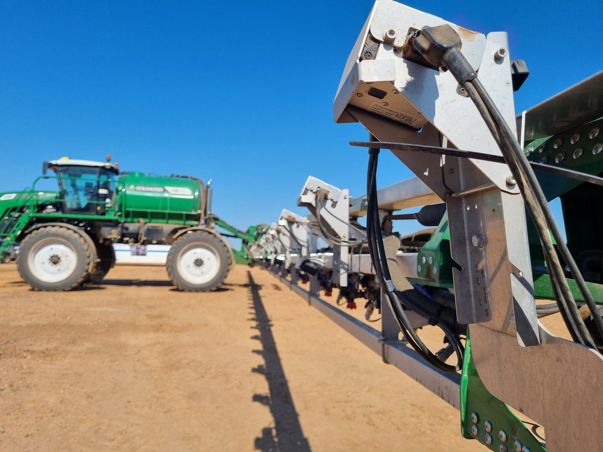 We're kicking off Day 2 of WeedSmart Week Dubbo with a tour of <a href="/BillyBrowning93/">Billy Browning</a>'s farm.

Thanks, Billy, for talking to us about your farming system and how you keep weeds at bay using the Big 6 tactics! 🌱