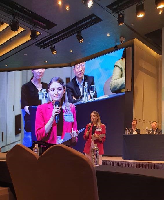 OpenNuclear's tweet photo. While our team in π¦πΉ storms #PrepCom, our Research Consultant @pirnavskaia participates in the #NEREC-#KINAC Conference on #nonprolif in π°π·. She's coordinating the #NEREC Alumni Meeting as a frm #NEREC summer fellow. Our @VeronikaBedenko & @jwooshin are also proud #NEREC alumni. https://t.co/MFiBT7tJ1L