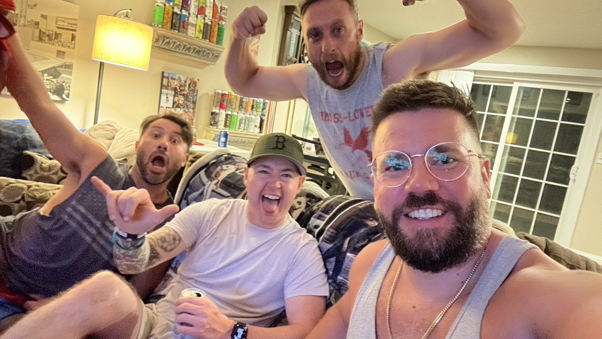 Evan Bacheller tweet media