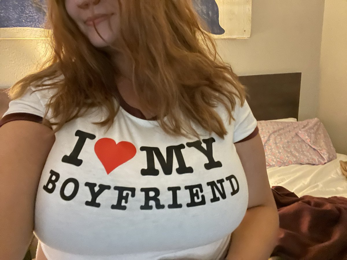 VioletmoonxXx's tweet photo. Imagine not posting me on national gfs day😭🙄 so I’ll post myself <3 #nsfwtw #NationalGirlfriendday #selling_content #buyingcontent #nsfw_acc https://t.co/pMY8ox5W4R