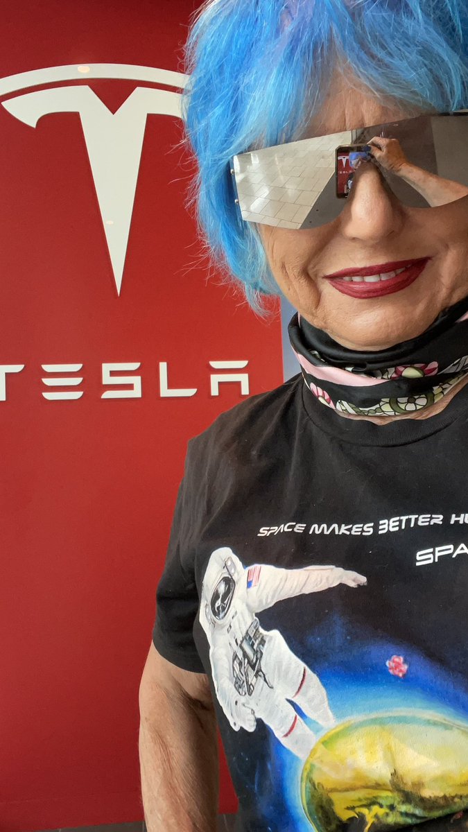 LadyRocketSpace's tweet image. Being @LadyRocketSpace - from meeting with Omega, the first watch on #TheMoon,to #LaPrairie cosmetic I might invite in Space.. @Tesla NFTs on @spaceibles,my @Barbie I plan to send in Space…

Space as the most untapped, empowering resource for Humanity. Till now difficult or