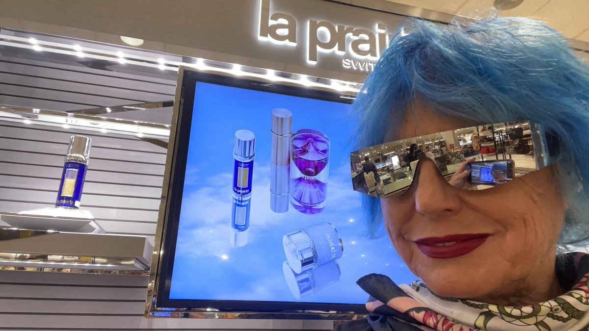 LadyRocketSpace's tweet image. Being @LadyRocketSpace - from meeting with Omega, the first watch on #TheMoon,to #LaPrairie cosmetic I might invite in Space.. @Tesla NFTs on @spaceibles,my @Barbie I plan to send in Space…

Space as the most untapped, empowering resource for Humanity. Till now difficult or