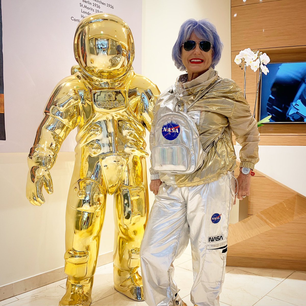 LadyRocketSpace's tweet image. Being @LadyRocketSpace - from meeting with Omega, the first watch on #TheMoon,to #LaPrairie cosmetic I might invite in Space.. @Tesla NFTs on @spaceibles,my @Barbie I plan to send in Space…

Space as the most untapped, empowering resource for Humanity. Till now difficult or