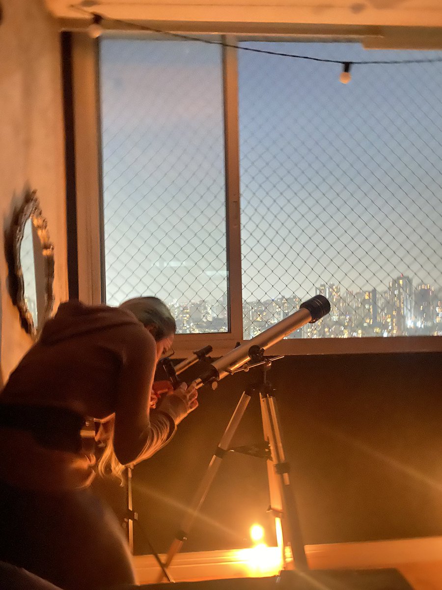 Power went off today by the time I got home from running, so I decided to arrange my telescope. 🌕 
It is still not perfect because of the nets, but at least I can see it closer 😂