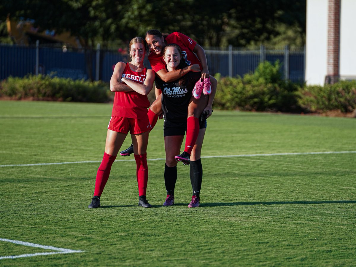 OleMissSoccer's tweet photo. All smiles for day one 🤩 https://t.co/1MHtHjvDCw