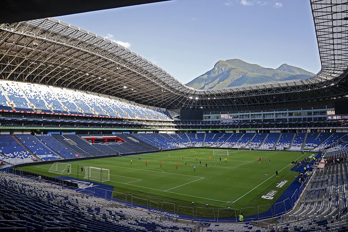 Atleti's tweet photo. ¡Hola, @Rayados! 👋🏼🇲🇽

Tenéis un estadio padrísimo 🔝😎 https://t.co/XzkQXzxNWq
