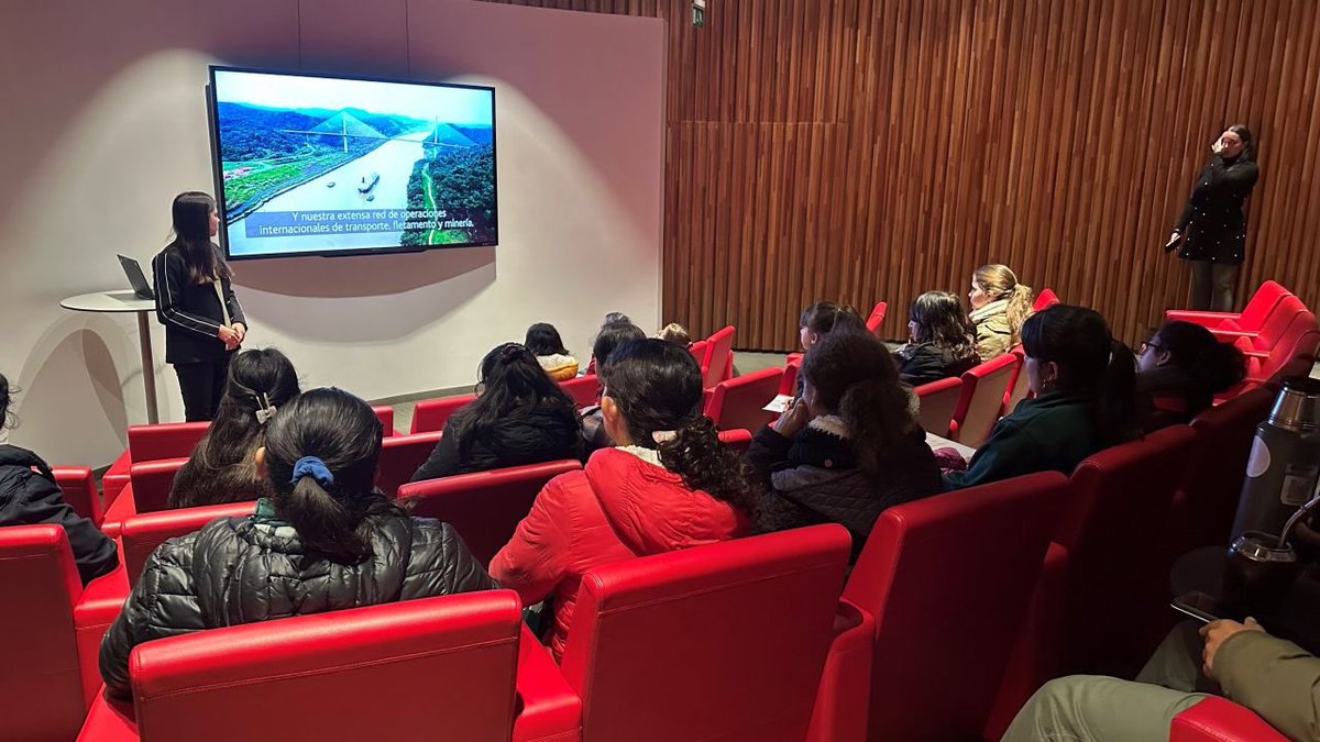 ¡Gracias <a href="/TrafiguraBRK/">Trafigura News</a> en Montevideo por recibirnos en sus instalaciones de Zonamerica! Fue una experiencia única para nuestras estudiantes de 7° y 8° año del Liceo Tecnológico.

#SeguimosTransformandoVidas <a href="/losrosales_uy/">Los Rosales - Educación integral en Casavalle</a> Los  Rosales #Trafigura #education #experiencia
