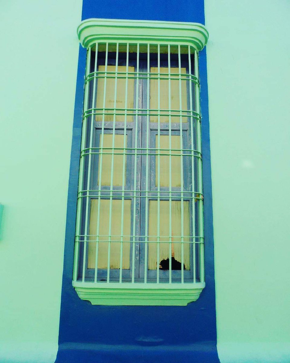 soytuventana's tweet photo. Entre Verdes y Azules...
#SantaLucia #WhatAWindows #Windows #HornoCity #MaracaiboCity #Maracaibo #VentanasDeMaracaibo  #Venezuela #SoyMonikBea #Zulia
📸 @soymonikbea

(#NoContextDoors #DailyDoor #doors) https://t.co/zQXlTO3gm9