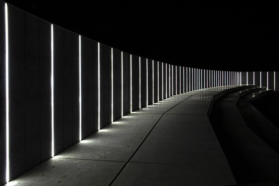 amoneva's tweet image. ‘ya están aquí …’
.
.
#BlueBeam #bluebeamproject
#avista-miento #pesadezalienigena