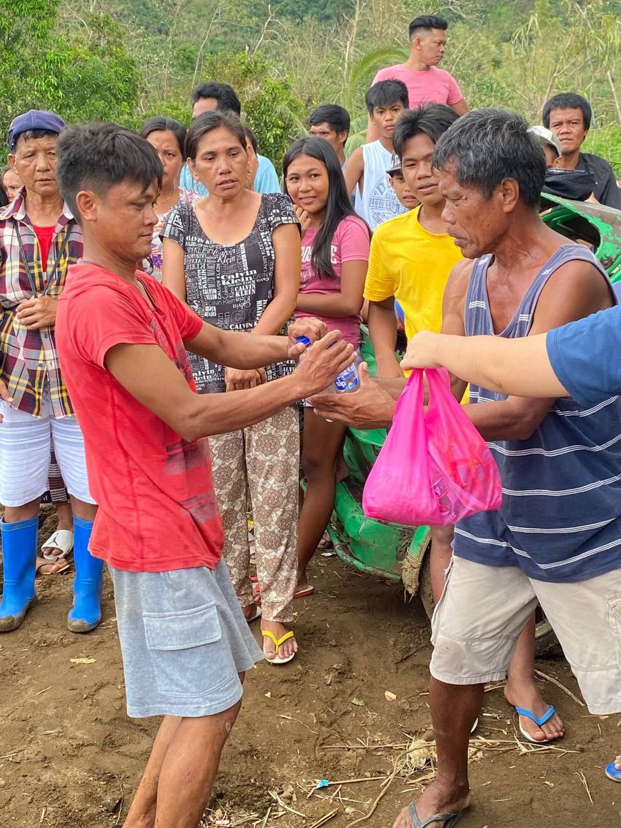angatbuhay_ph's tweet photo. Salamat sa @AngatAbra na kabilang rin sa ating #AngatBayanihan Volunteer Network na nanguna sa isinagawang relief operations 🌸 https://t.co/YBeMOOMBBy