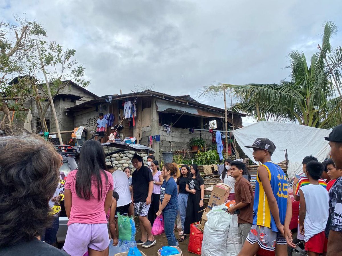 angatbuhay_ph's tweet photo. ANGAT BAYANIHAN SA ABRA 🤝🏻

Nakapag-abot tayo ng tulong sa 112 na pamilyang naapektuhan ng #EgayPH sa Sitio Saluden, Brgy. Bañacao, Bangued, Abra 🙏🏻 https://t.co/Q5PauxfOON