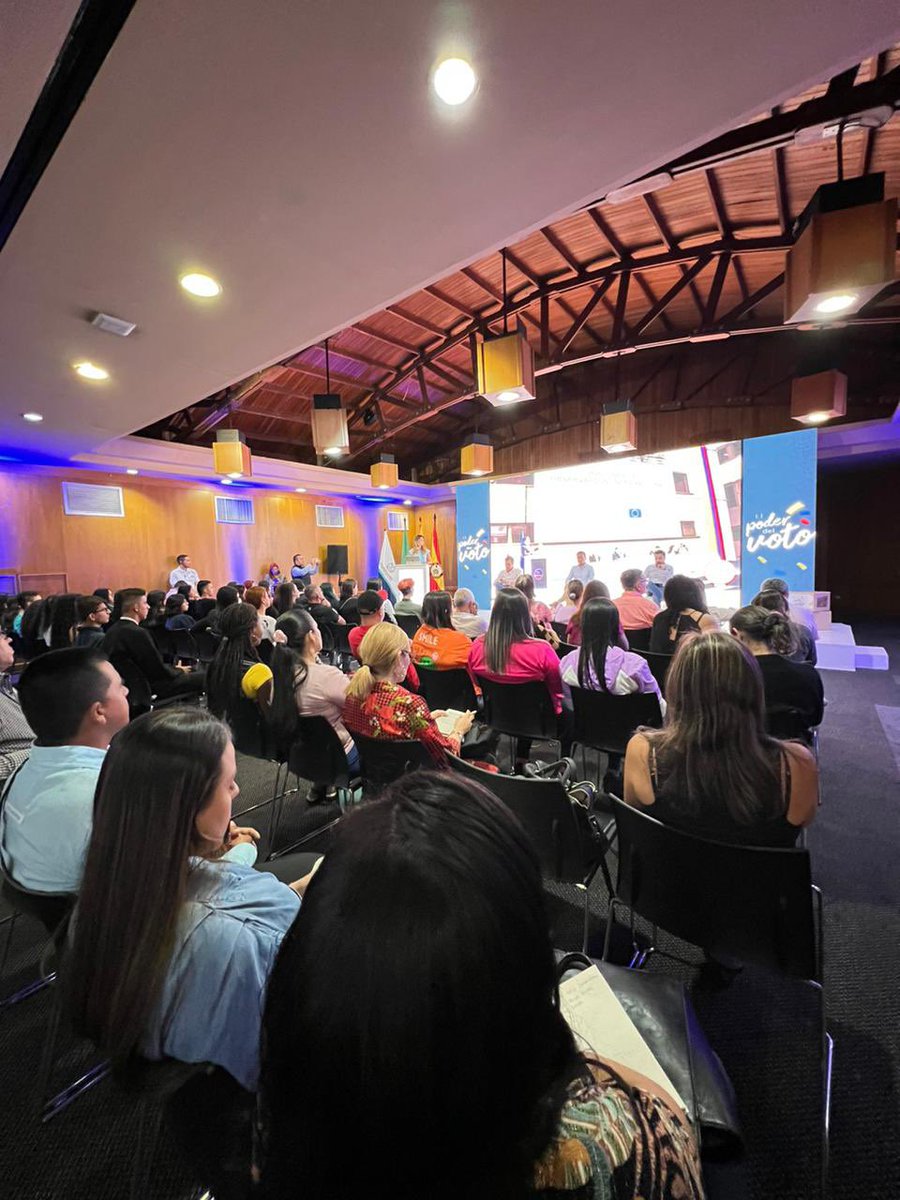 Registraduria's tweet image. Pereira📍cuenta con un censo electoral de aproximadamente 443 268 votantes que participarán en las #EleccionesTerritoriales2023. &apos;El Poder del Voto&apos; sigue recorriendo las regiones del país y llevando a miles de ciudadanos pedagogía electoral. 

#ElPoderDelVoto…