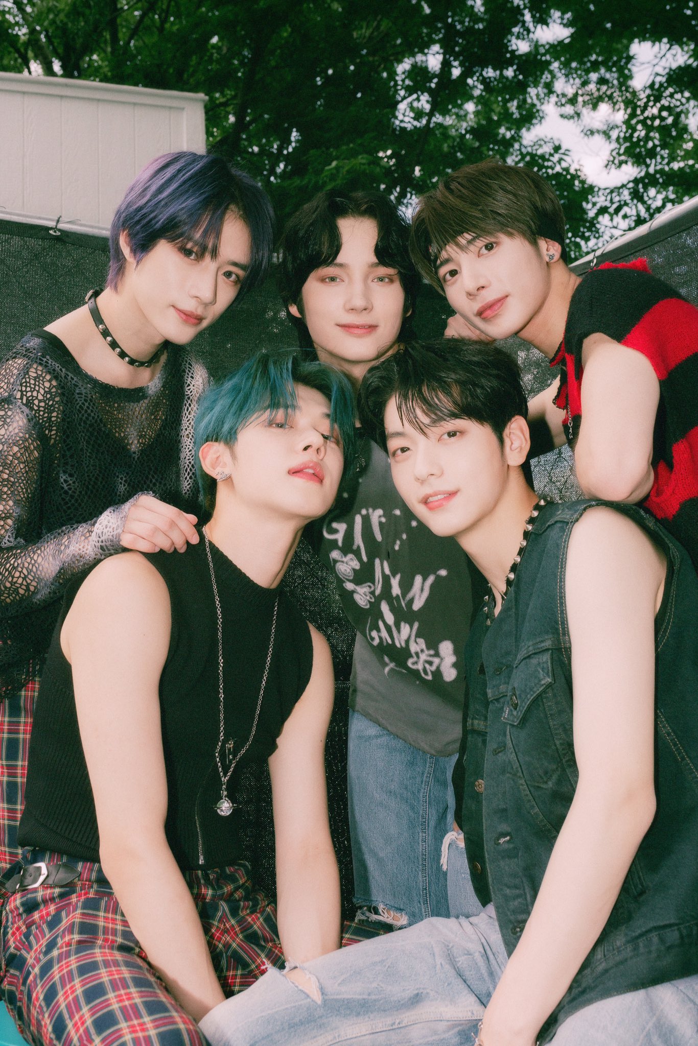 CENTRAL TXT BRASIL on X: 📰 • 010222 O @TXT_members compartilha  recomendações de músicas para o Ano Novo Lunar! 🥰 Confira a tradução no  banner: Cr. translatingtxt  / X