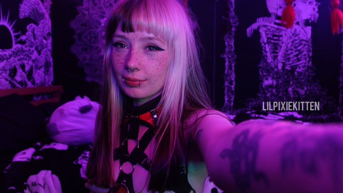 Done recording! I'll edit and upload the new video to my subscription sites tomorrow ♡ https://t.co/