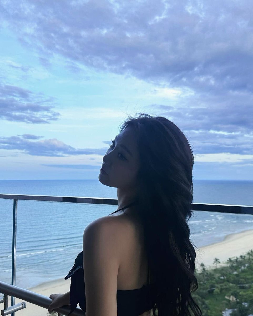 uItramarines's tweet photo. beach day is every day https://t.co/Jheh4KtgIT