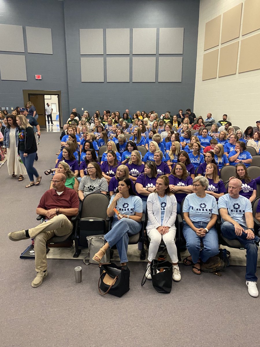 MrOpportunityCH's tweet image. The first day with the entire district.  “Encourage, Empower, Enhance”. Our district is ready for an amazing year.  #FCStrong