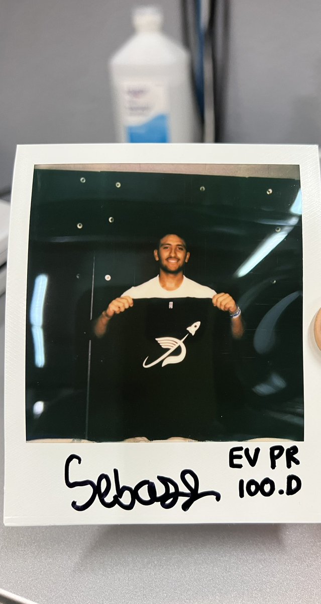 TravisFitta's tweet image. Final result? 📈📈📈

Sebastian leaves @DrivelineBB a better hitter. A more confident hitter with a Launchpad PR of 100.0 on the dot and the new owner of a few new shirts. 

1. I PR’d in the Launchpad
2. I hit 💯 in the Launchpad

Proud of you dude! Let’s make this season count!