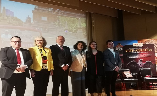 Inauguran nueva ruta Turística de Arte y Cultura del Centro Histórico de la CDMX de la empresa @turibus  

Los visitantes nacionales y extranjeros  podrán disfrutar  un viaje fascinante a tráves de de la historia, a partir de este jueves 3 de agosto
<a href="/turismocdmx/">Secretaría de Turismo de la Ciudad de México</a> <a href="/NathalieDesplas/">Nathalie Desplas</a>