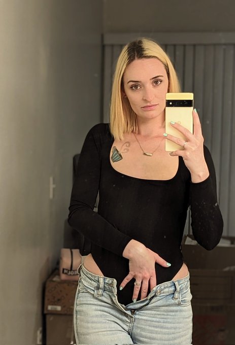 Feeling bratty 😈 https://t.co/PLgxIo5vbP<a href="/tag/fridaymotivation"class="tags"><span>#fridaymotivation</span></a><a href="/tag/fridaymorning"class="tags"><span>#fridaymorning</span></a>