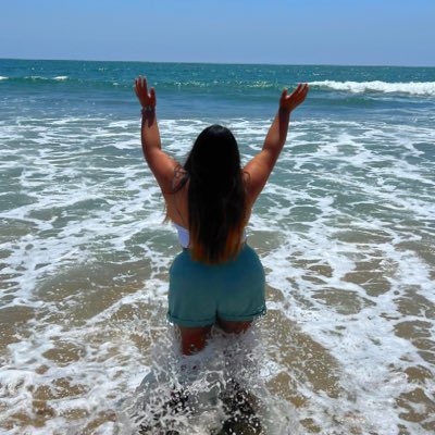 ashlydeleon's tweet photo. #NewProfilePic https://t.co/sHnKcfiKPL