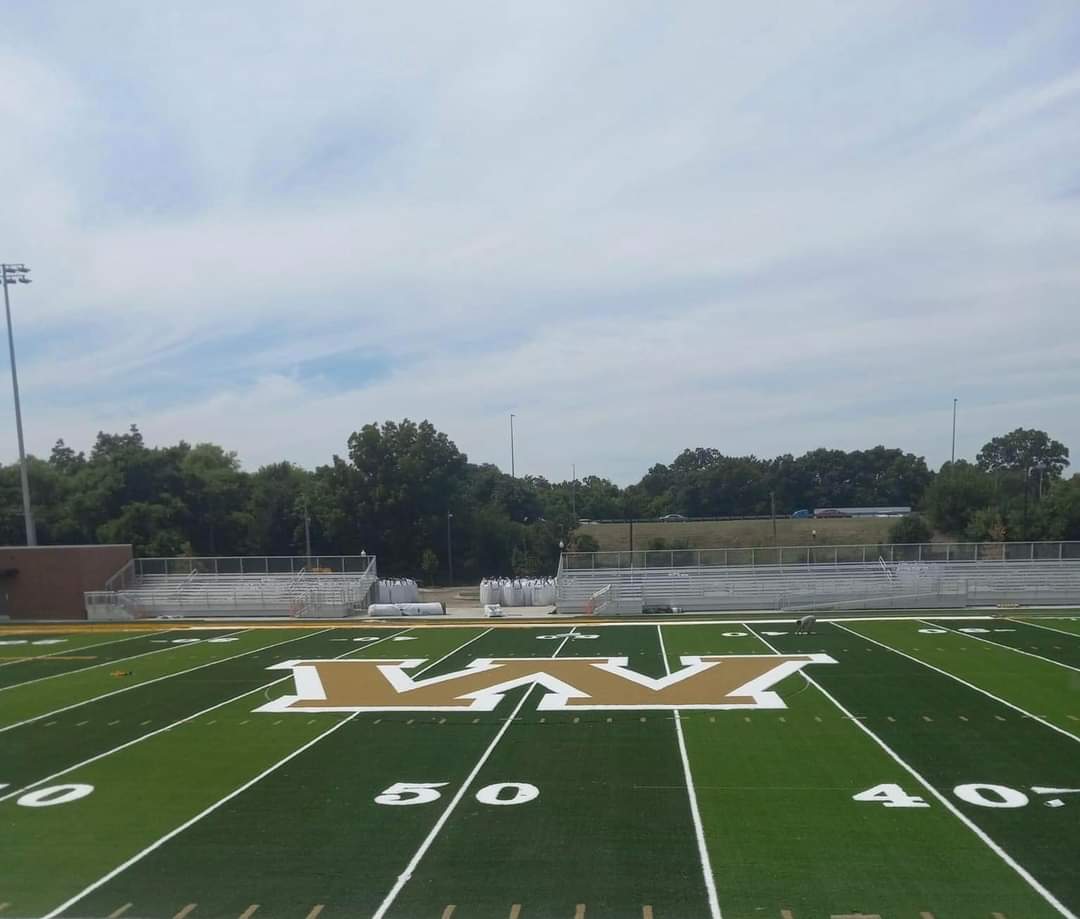 Msaka93's tweet photo. We would like to say THANK YOU to the Woodlawn High School Alumni Association for their donation to the WHS Football Team! This means so much! The Colonels truly take care of their own! ๐๐๐
#1stAveBoyz #BigWoodlawn #WorkingForTheW #WoodlawnStrong #WinningWithWoodlawn https://t.co/uT4Fre7pdS