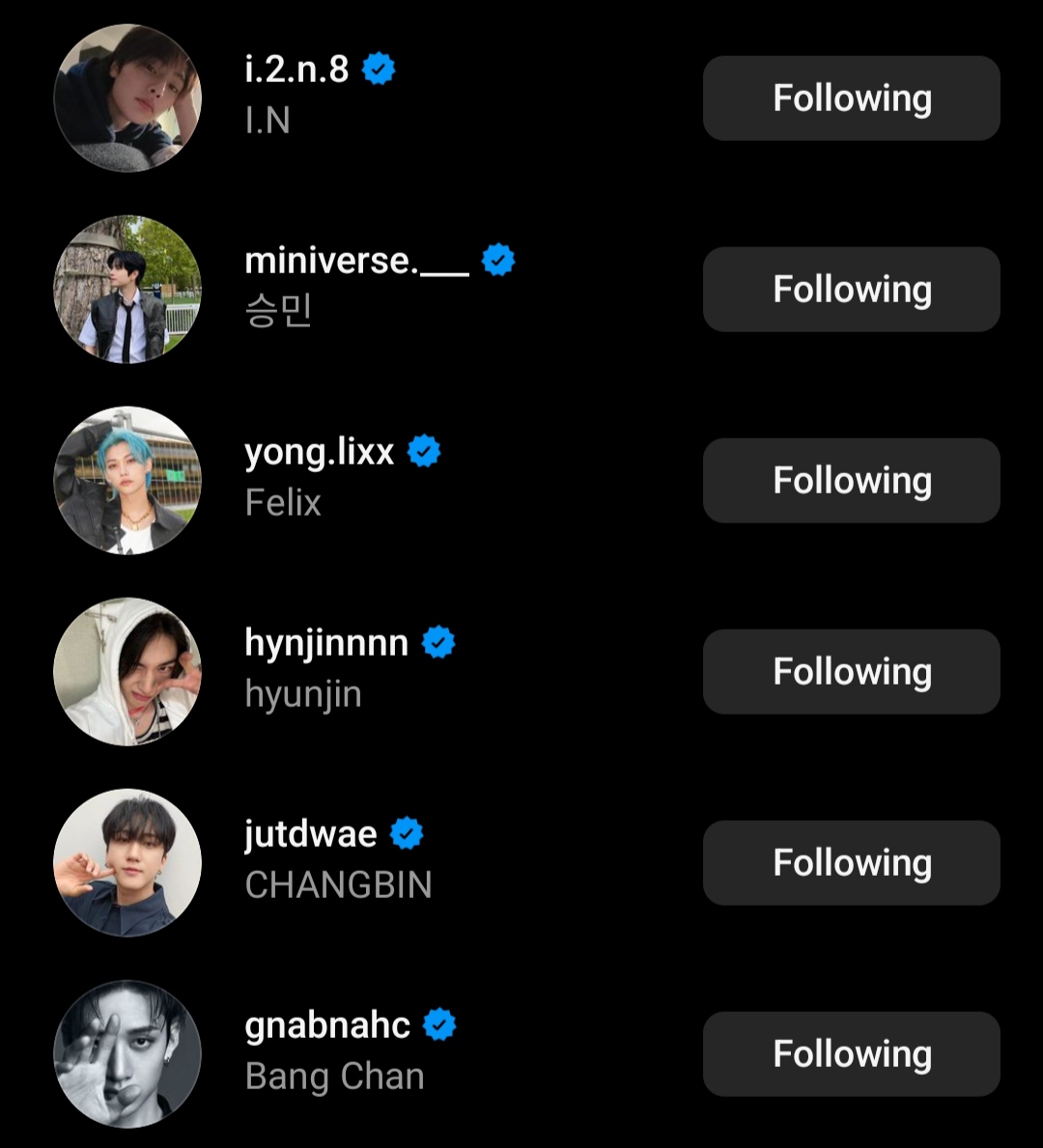 skfess's tweet photo. -skf STAY BANGUN!!!! STRAY KIDS PUNYA INSTAGRAM MASING MASING BURUAN FOLLOW @STRAY_KIDS https://t.co/V5Xl0rQ05H
