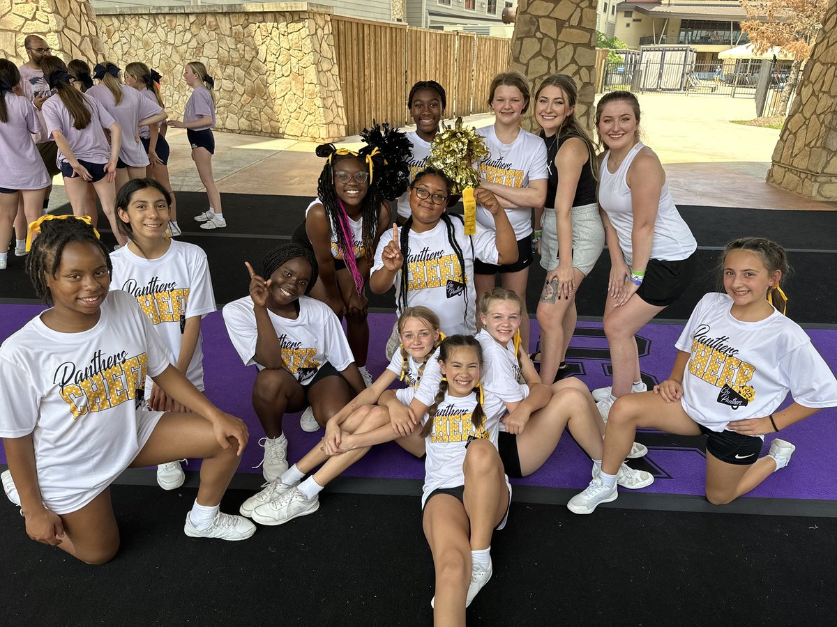 fhmscheer's tweet photo. UCA Camp Recap!

📣 2nd Place in Cheer
📣 3rd Place in Rally
📣 3rd Place Gameday Overall in the Junior High and Middle School Division
📣All-American: Sa’miah Bolden (8th Grade) 
📣All-American: Emma Wait (7th Grade)
📣Evaluation Ribbon
📣Evaluation Ribbon
📣2 Spirit Sticks https://t.co/WYB71jQ6Wu