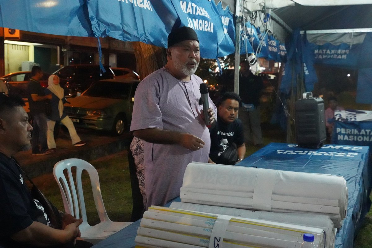 jamilsalleh_'s tweet photo. Menyantuni Jentera di PDM Putra Perdana malam tadi bersama dengan Dato Sri Ir Mohd Zin Mohamed, YB Dato Abdul Khalib dan pucuk pimpinan yang hadir untuk menyuntik kata kata semangat bagi memastikan Selangor milik kita!

#N55DunDengkil
#SelangorBaharu
#PerikatanNasional
#teamDSJ https://t.co/b6qzbWspfq