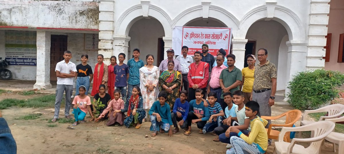 Redcrossballia's tweet photo. रेड क्रॉस बलिया ने लिया 5000 पौधे लगाने का लक्ष्य
रेड क्रॉस बलिया के चेयरमैन @SanjayG_BJP जी के नेतृत्व में स्पोर्ट्स काम्प्लेक्स बेसिक शिक्षा परिषद बलिया के प्रांगण में पौधरोपण का कार्यक्रम कर शुध्द वातावरण तथा स्वस्थ और खुशहाल जीवन का संदेश दिया गया। @brajeshpathakup @dmballia https://t.co/XeqalUbp3h