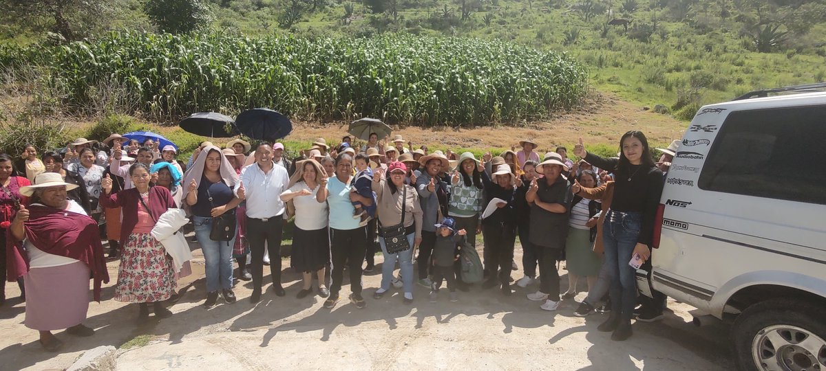 Sumando esfuerzos día a día  en cada reunión con amig@s de nuestro #Distrito15, recorremos cada rincón de #Ixtlahuaca, #SanFelipeDelProgreso, Siempre Uni2xTy...ADM👍👉